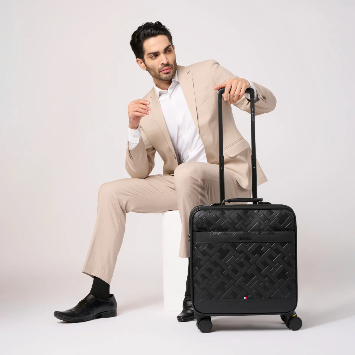Tommy Hilfiger Benjamin Overnighter - Image 2