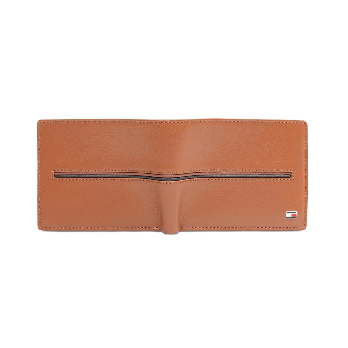Tommy Hilfiger Glasgow Men's Passcase Wallet - Image 4