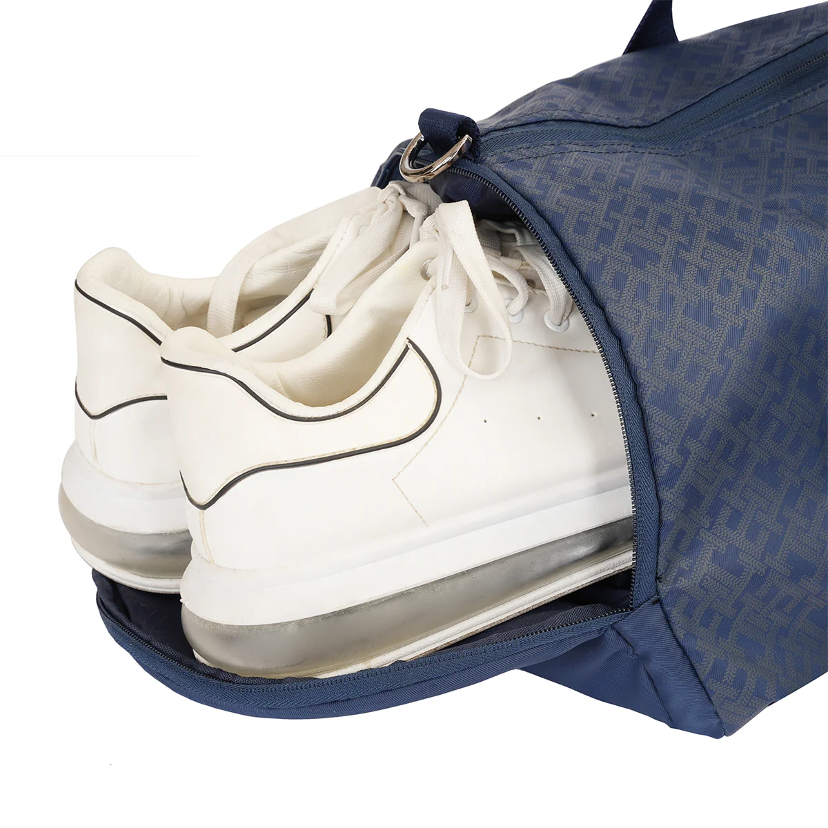 Tommy Hilfiger Jonah Duffle Bag - Image 8