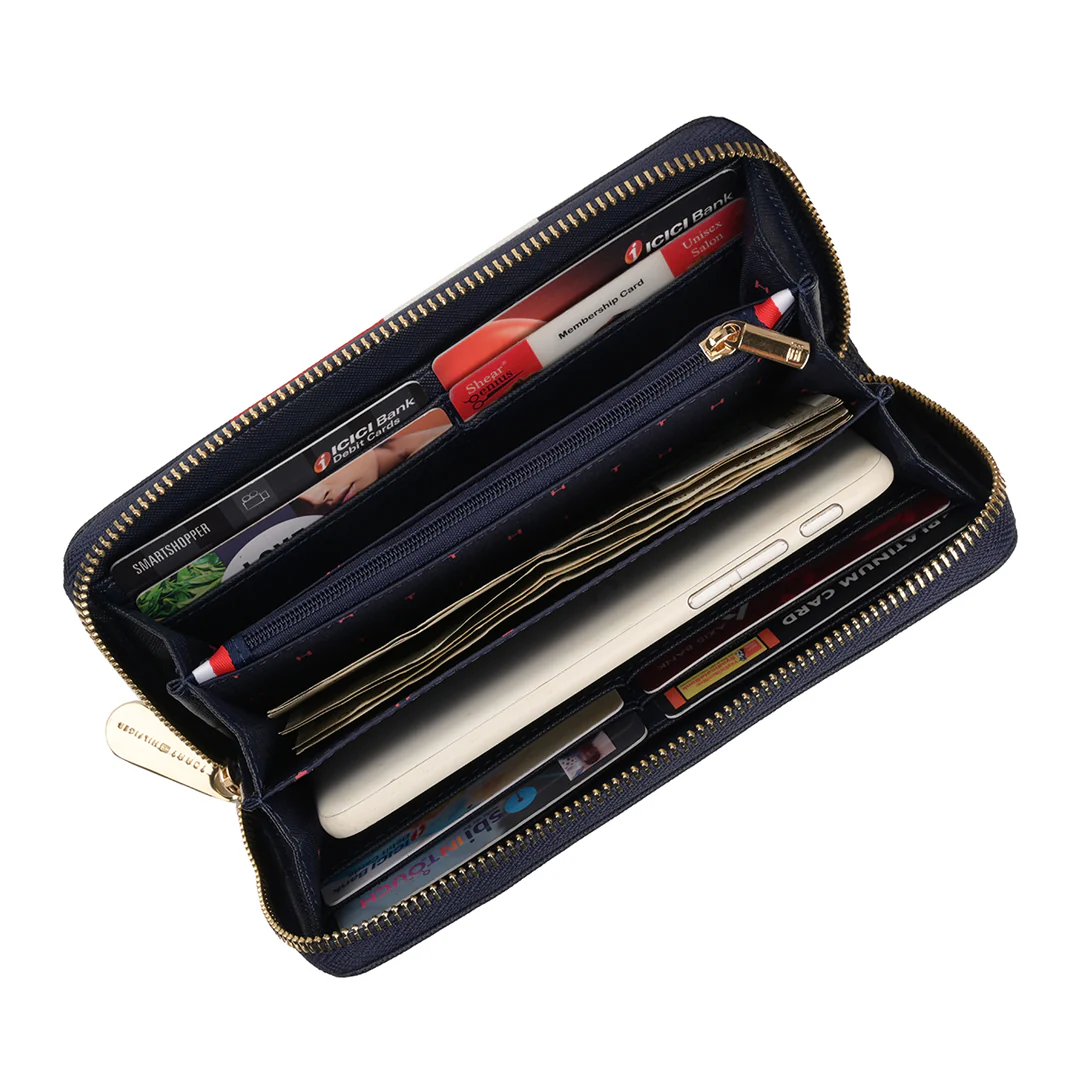 Tommy Hilfiger Lainey Women's Leather Zip Around Wallet - Image 13