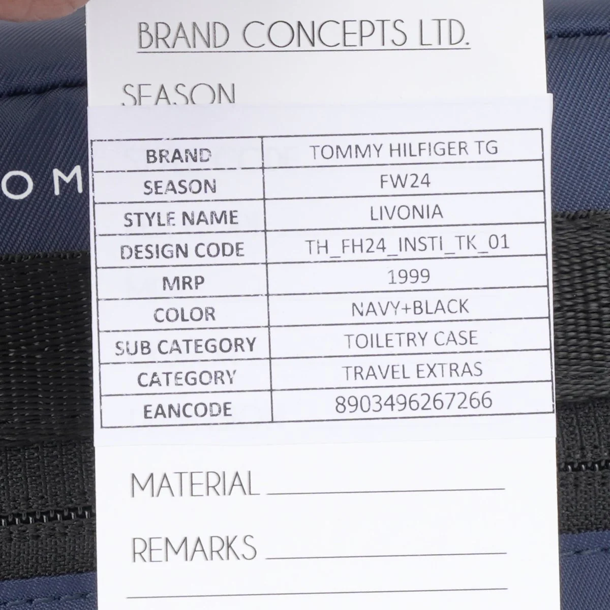Tommy Hilfiger Livonia Toiletry Case - Image 9