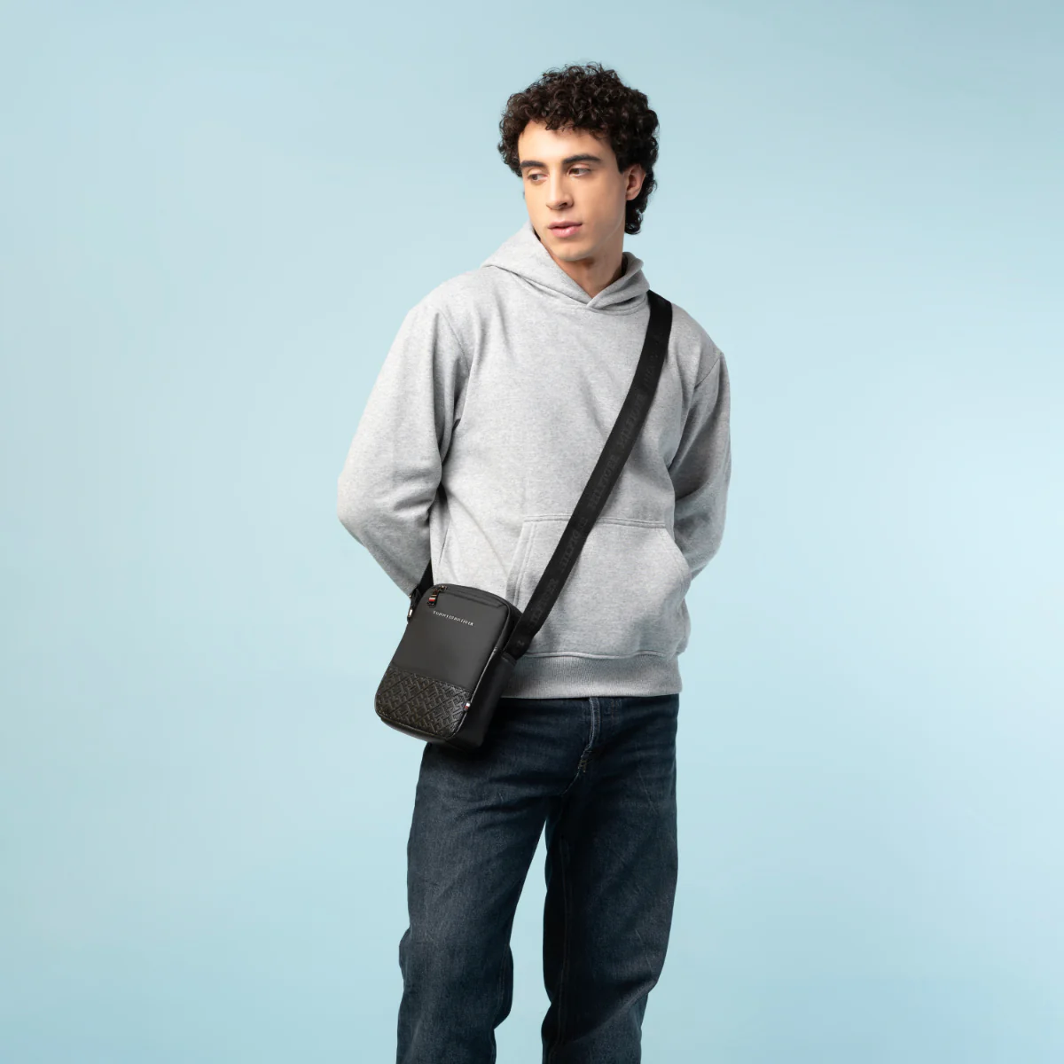 Tommy Hilfiger Nexo Crossbody - Image 2