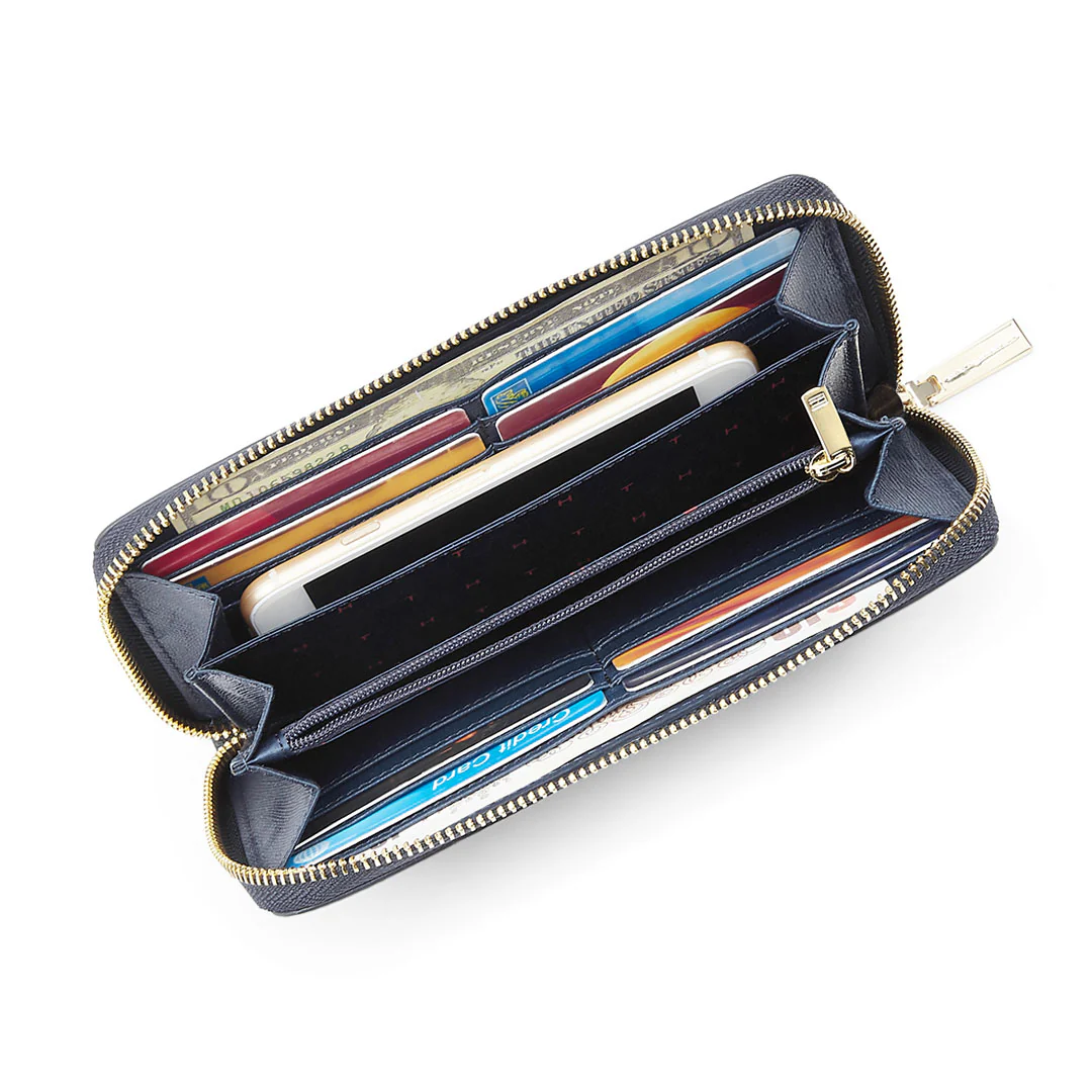 Tommy Hilfiger Rainier Contemporary Women's Leather Wallet - Image 6