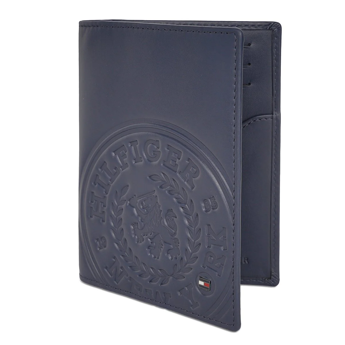 Tommy Hilfiger Wexford Passport Case - Image 9