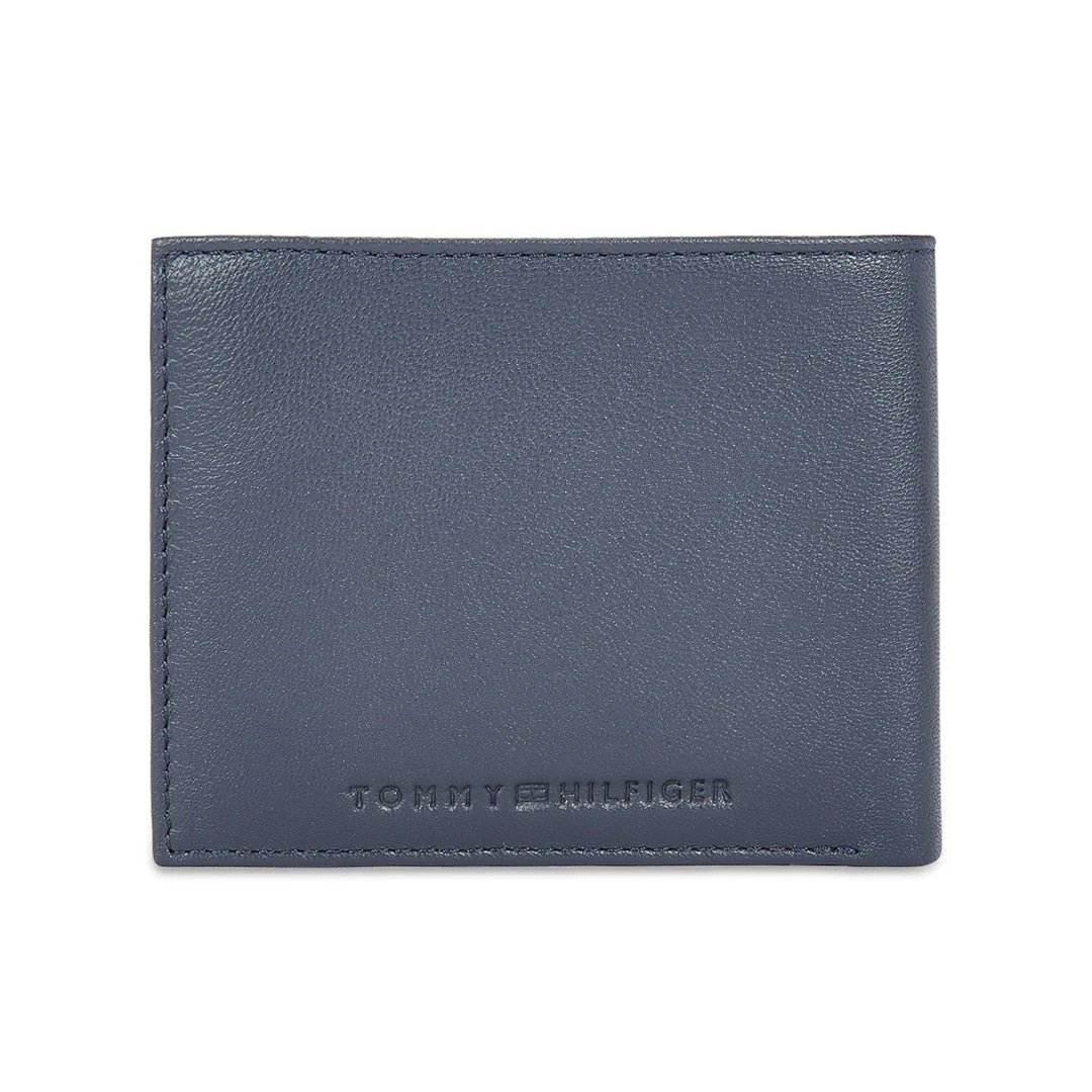 Tommy Hilfiger Vilyuy Men's Leather Passcase Wallet - Image 3