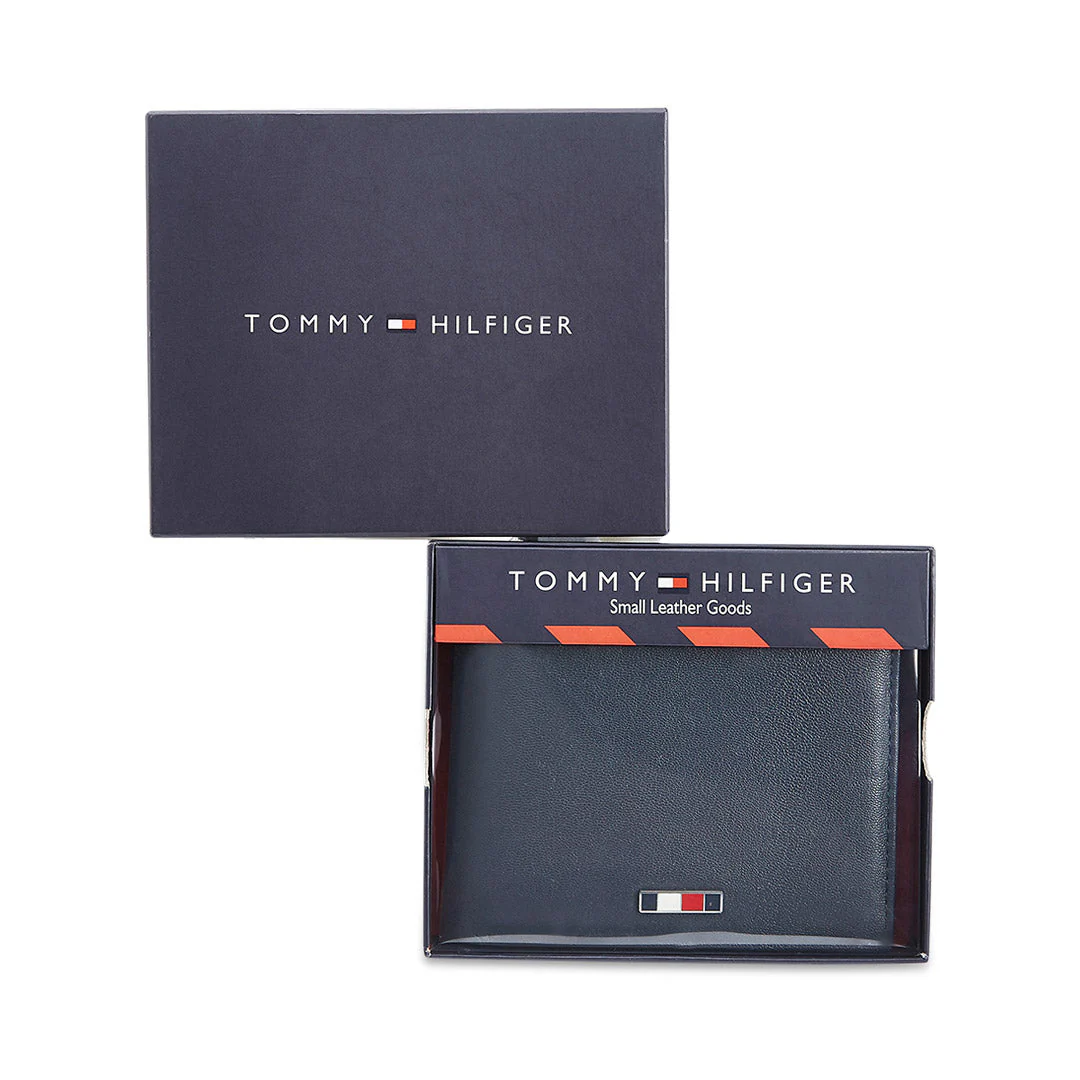 Tommy Hilfiger Vilyuy Men's Leather Passcase Wallet - Image 6