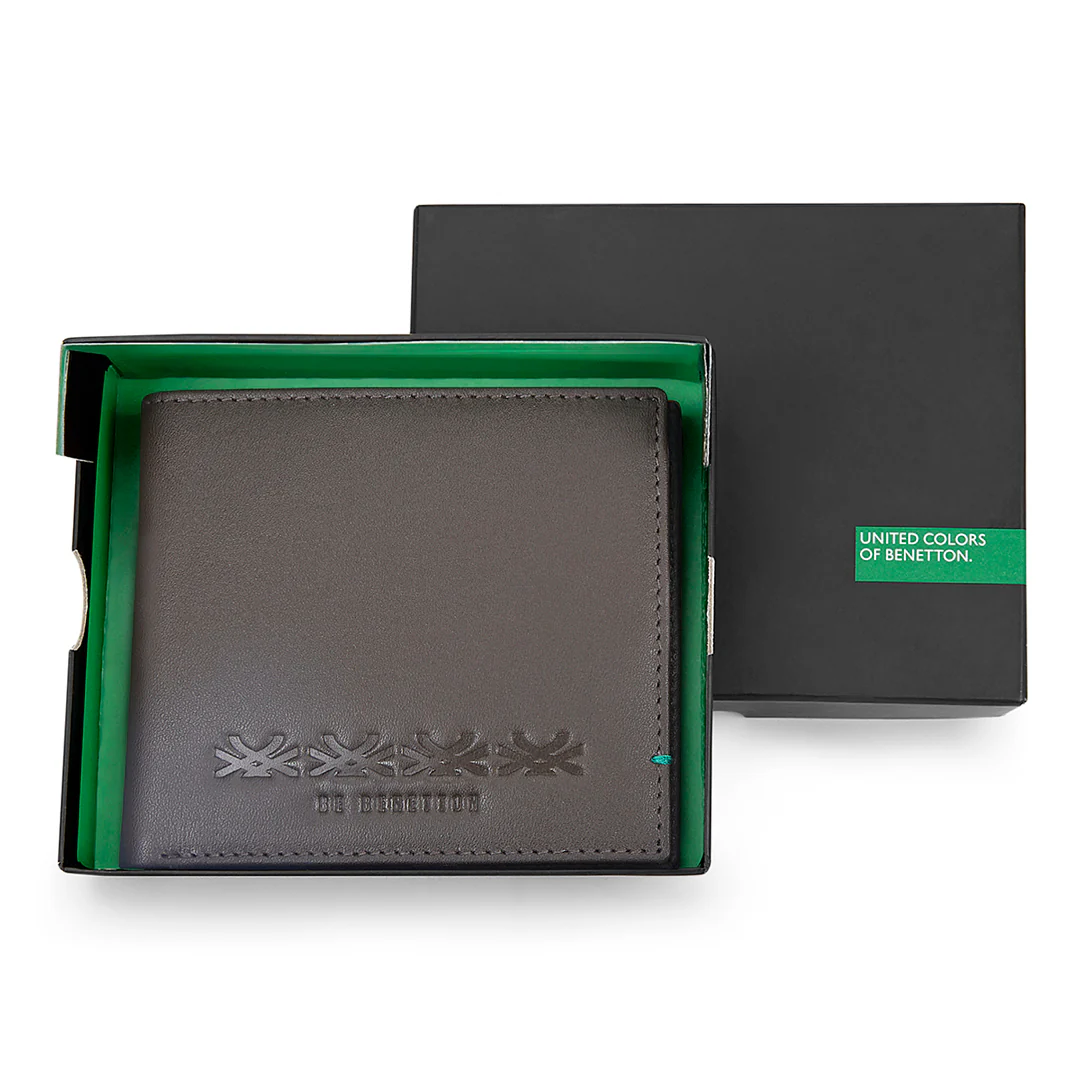 United Colors of Benetton Bradley Men's Leather Global Coin Wallet - Image 15