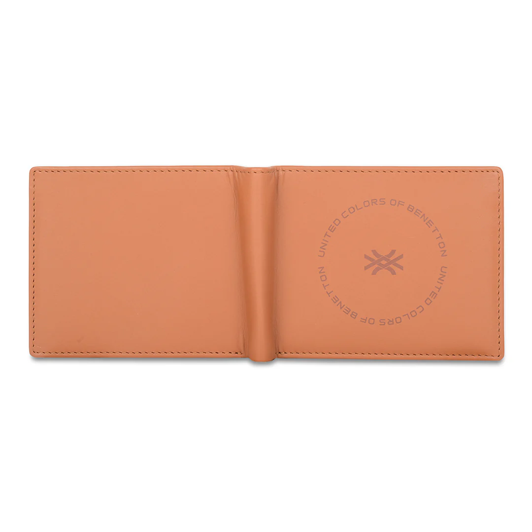 United Colors of Benetton Cormack Men's Leather Passcase Wallet - Image 6