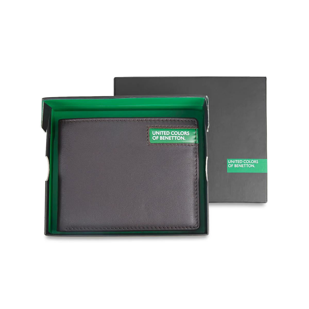 United Colors of Benetton Corvin Men's Leather Passcase Wallet - Image 8