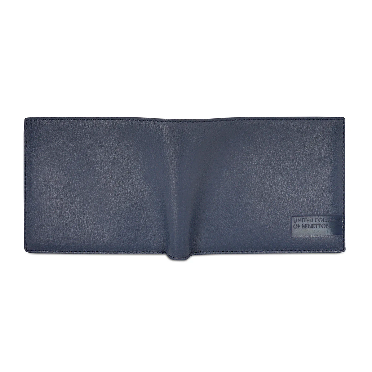 United Colors of Benetton Iver Men's Passcase Wallet - Image 14